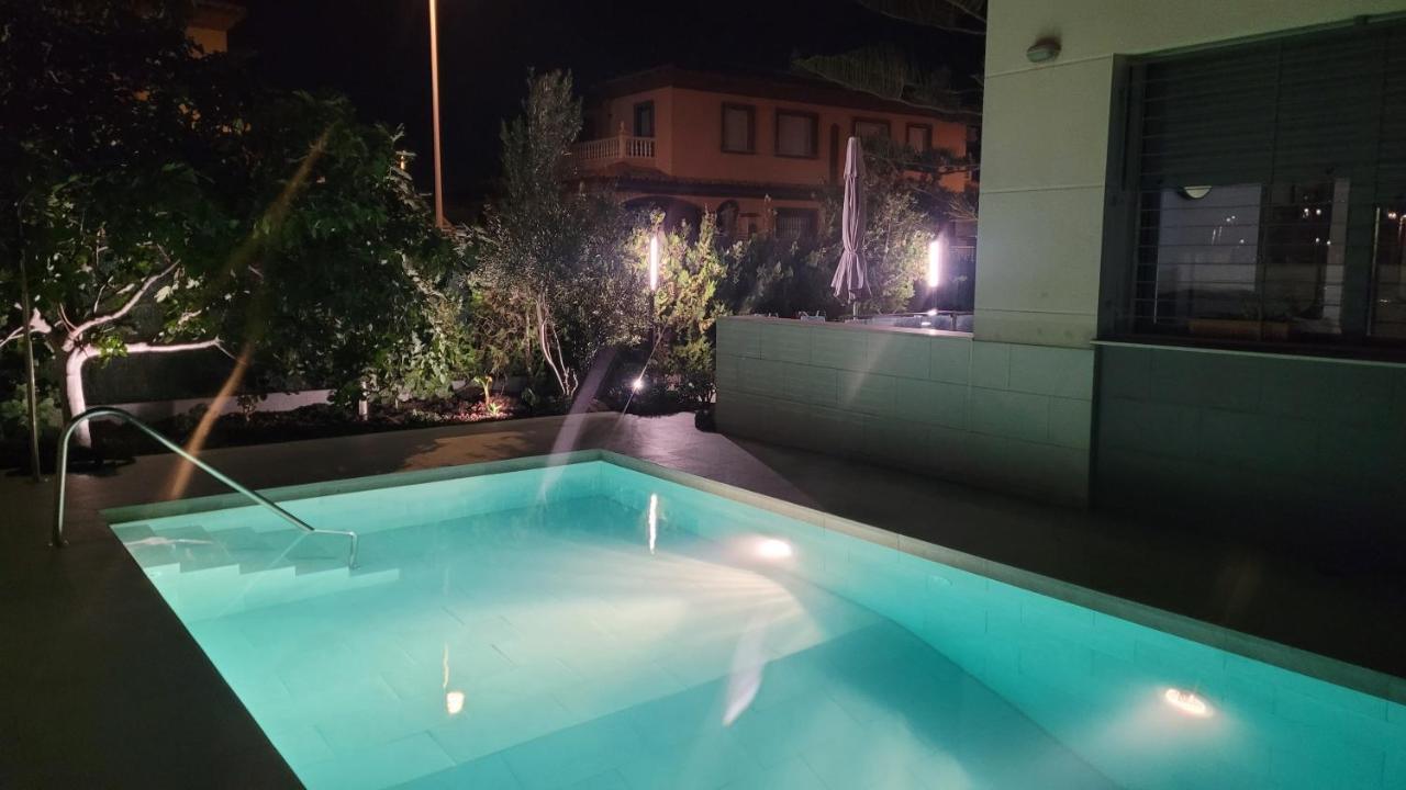 Atico Dentro De Casa Privada Bed & Breakfast Roquetas de Mar Bagian luar foto